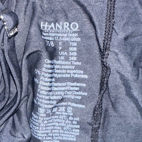 5 Intimates (Small & 34B):Spanx x 2 Hanro x 1 + BlackVelvet Cami & WhiteBraTop - Picture 9 of 9